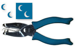 Ruční děrovačka Fiskars - měsíc